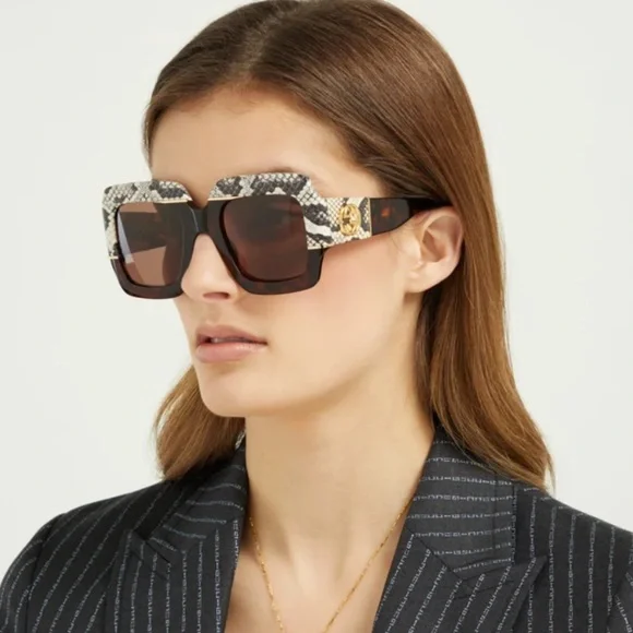 Gucci oversized square sunglasses!
